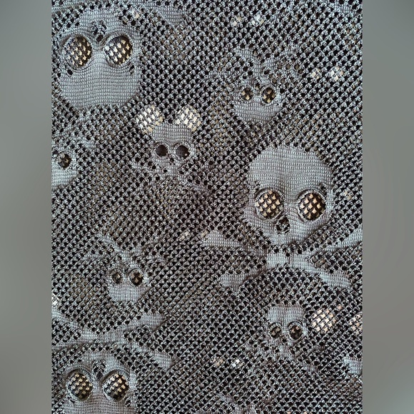 Skull Shirt - Picture 3 of 5